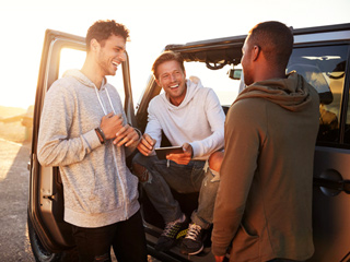 मानस‍िक स्‍वास्‍थ्‍य को बेहतर रखने के ल‍िए अच्‍छी होती है इन 5 तरह के लोगों से दोस्ती 